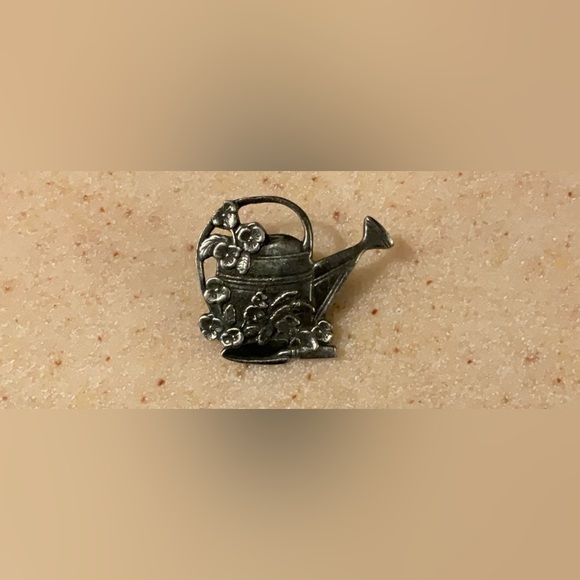 2000 Birds And Bloom Pewter Pin - Picture 1 of 2